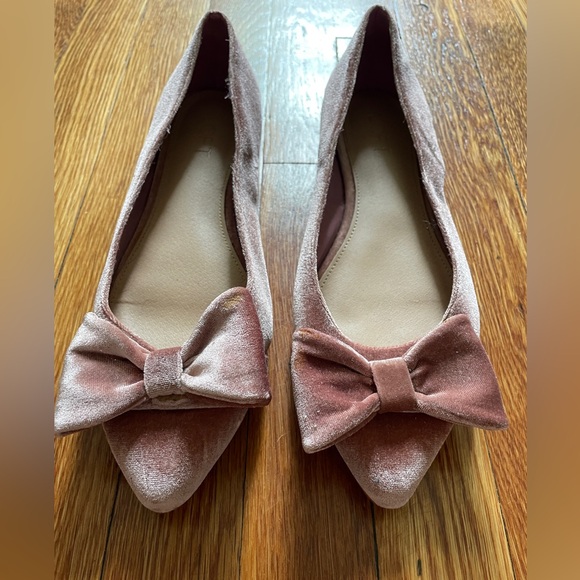 LOFT Pink Velvet Flats with Bow - Picture 3 of 7